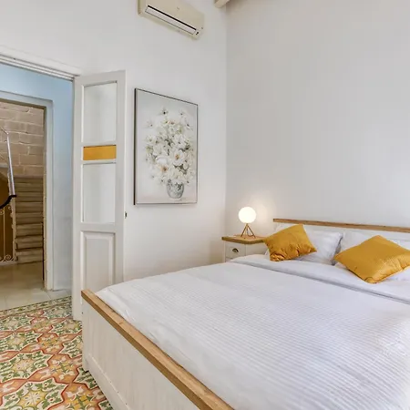 Luxury House * Sliema