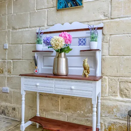 Luxury House Слима