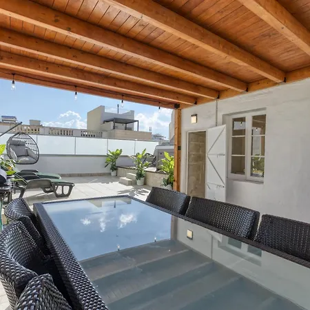 Luxury House *