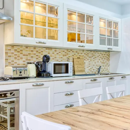 Luxury House Дом отдыха *