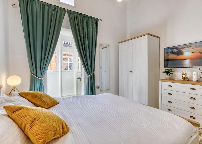 Luxury House * Sliema