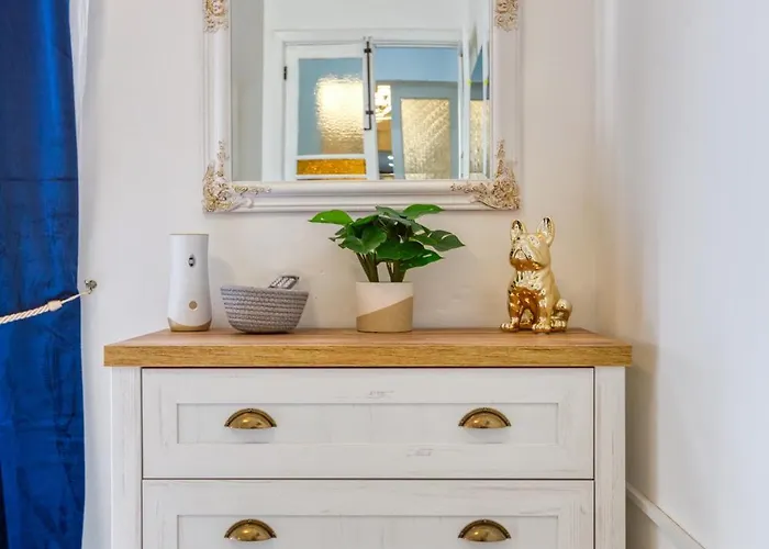 Luxury House Case de vacanță