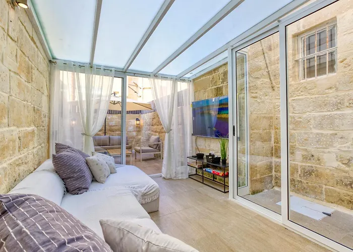 Luxury House * Sliema