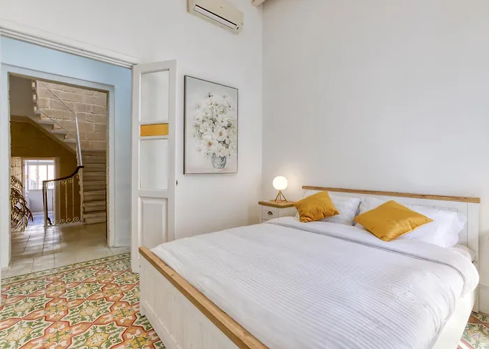 Luxury House * Sliema